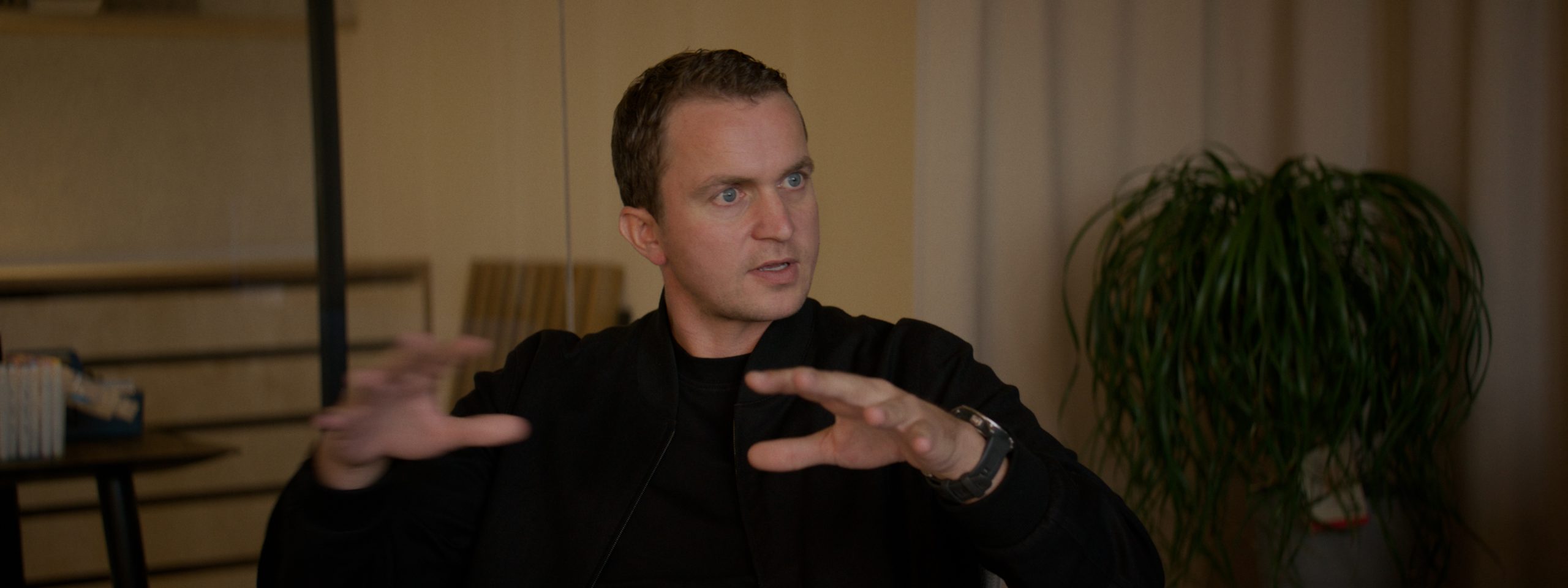 X-TENTION_16x9_ep3_Still_24